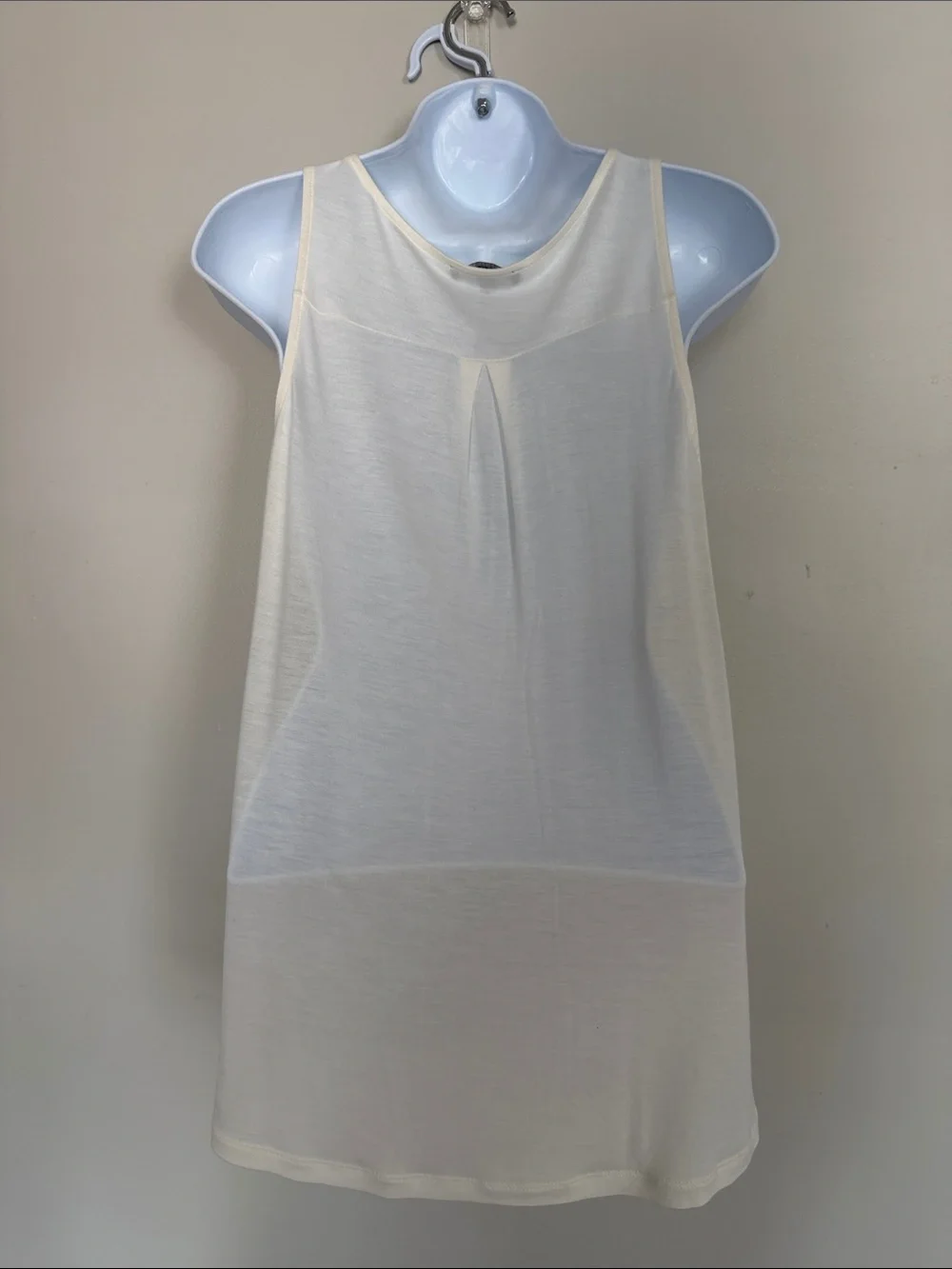 Express Cream V-Neck Sleeveless Top - Picture 3 of 3